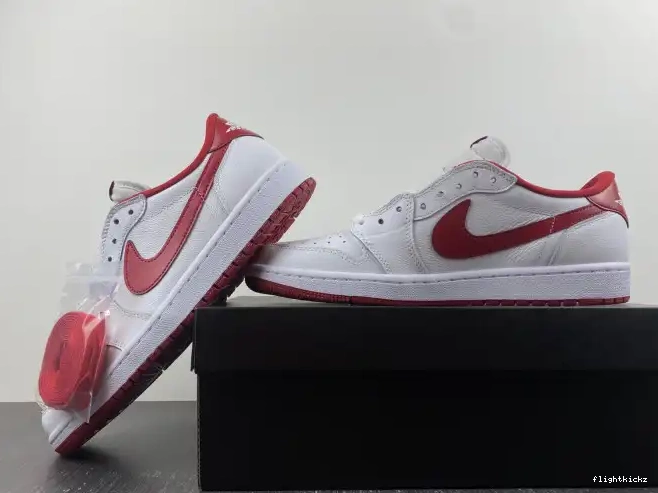 1 White Low Jordan Varsity 705329-101 Retro Red 0630